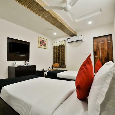 Capital O 39331 Hotel Retaj Bhilwara Екстер'єр фото