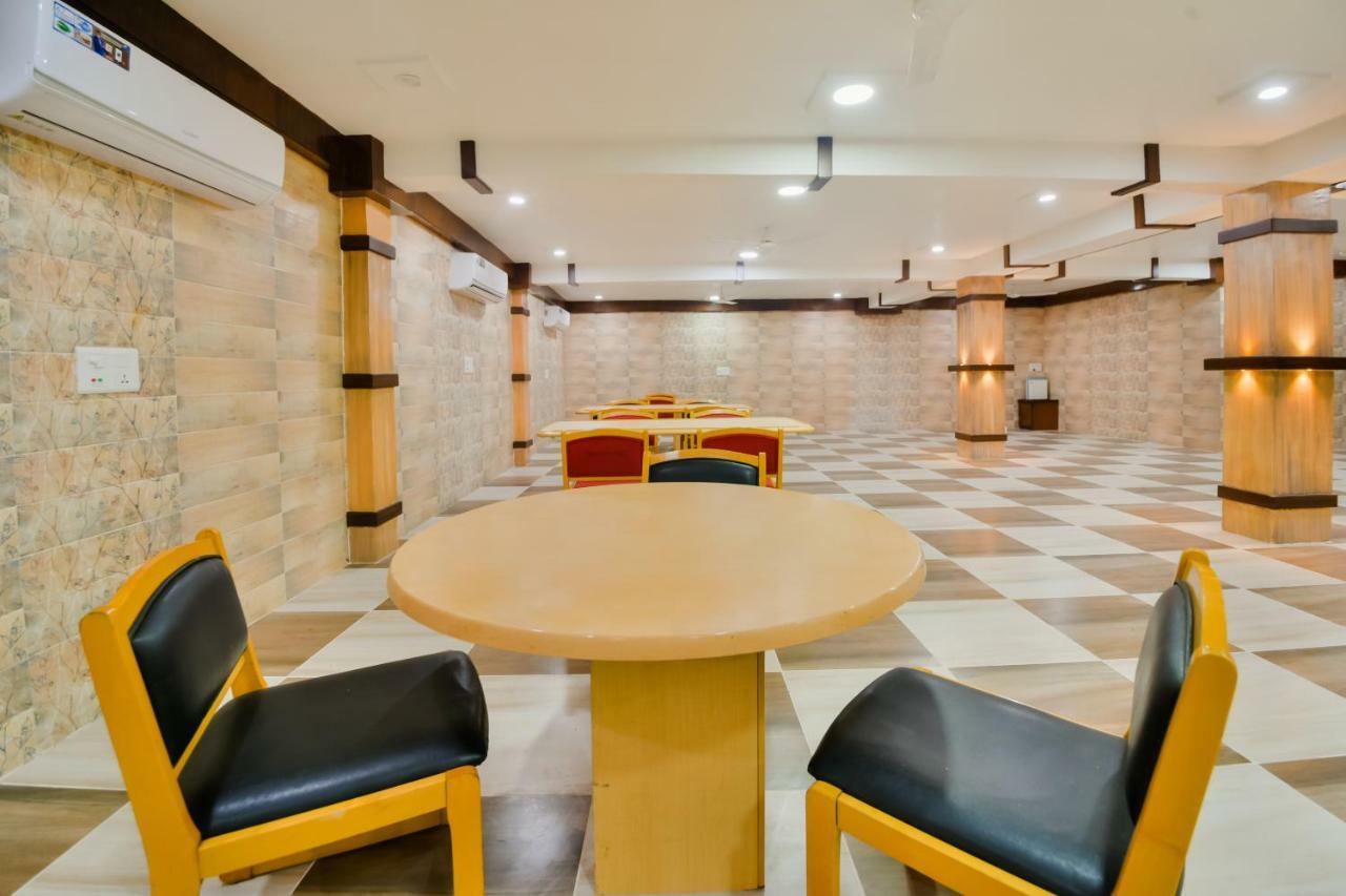 Capital O 39331 Hotel Retaj Bhilwara Екстер'єр фото